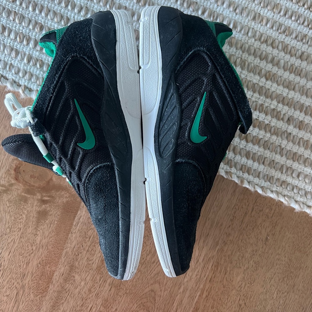 Nike SB Vertebrae Women’s Skate Shoes Black Malachite Summit White New - Picture 10 of 14